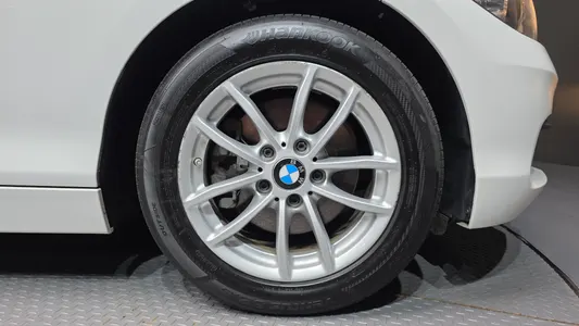 BMW 1 Series (F20) 118d 5 2018 5