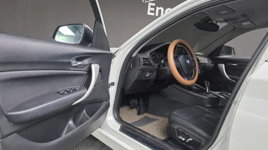 BMW 1 Series (F20) 118d 5 2018 10