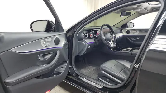 Mercedes-Benz E-Class W213 E300 2019 10