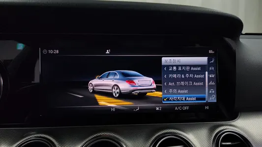 Mercedes-Benz E-Class W213 E300 2019 16