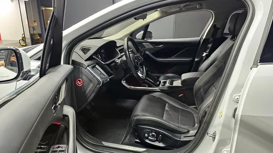 Jaguar I-PACE EV400 SE 2019 10