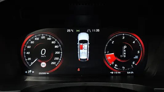 Volvo V90 D5 AWD 2017 8
