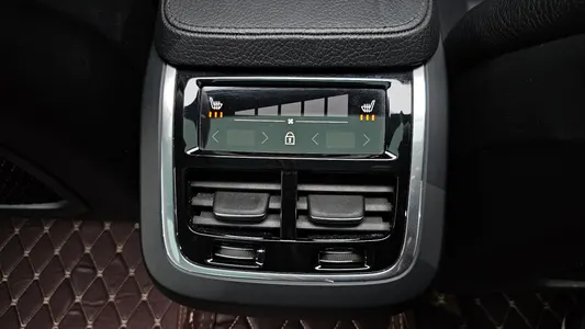 Volvo V90 D5 AWD 2017 19