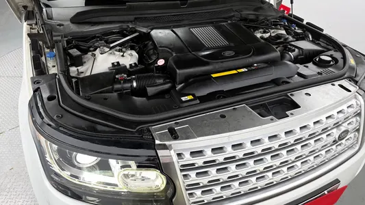 Land Rover 4 4.4 SDV8 Vogue SE 2016 6