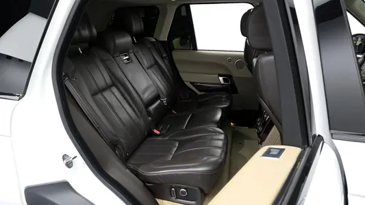 Land Rover 4 4.4 SDV8 Vogue SE 2016 12