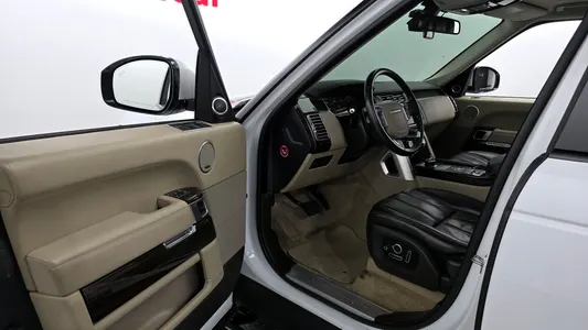 Land Rover 4 4.4 SDV8 Vogue SE 2016 10