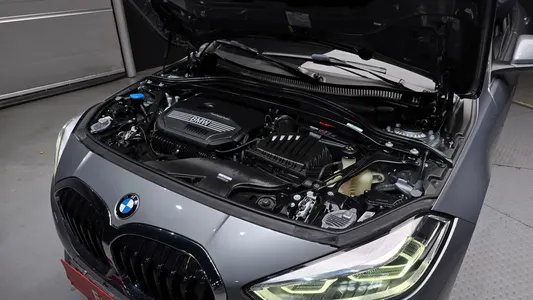 BMW 1 Series (F40) 120i 2023 6
