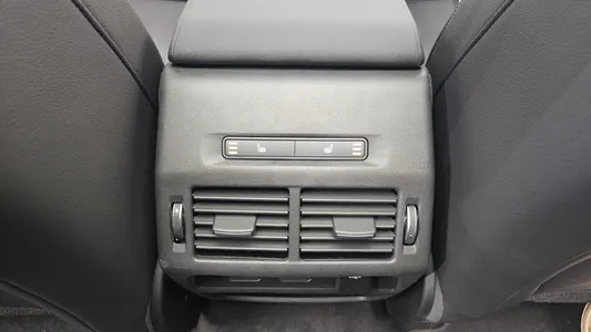 Land Rover 2 P250 SE 2025 17