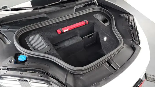 Porsche EV 4S 2025 6