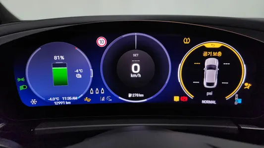 Porsche EV 4S 2025 8