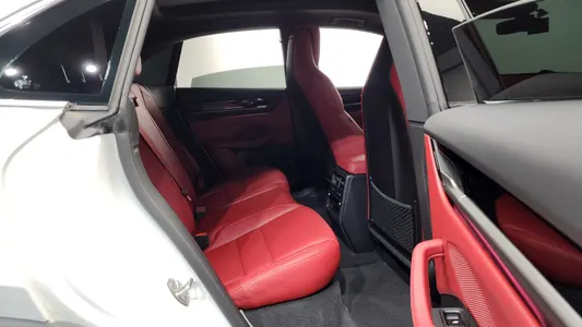 Porsche EV 4S 2025 12