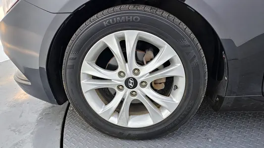 Hyundai YF Y20 2010 5