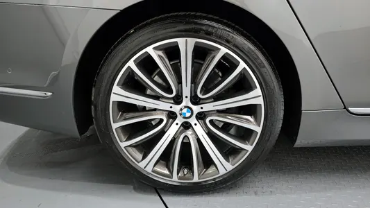 BMW 7 Series (G11) 750Li xDrive 2018 5