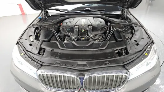 BMW 7 Series (G11) 750Li xDrive 2018 6