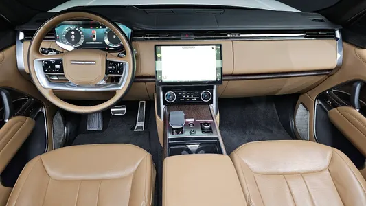 Land Rover 5 P530 AB 2023 7