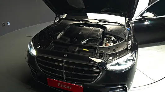 Mercedes-Benz S-Class W223 S500L 4MATIC 2024 6
