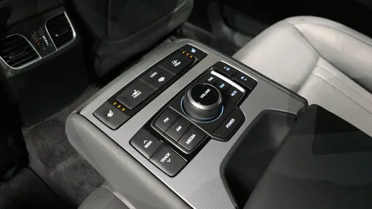 Genesis G80 3.3 GDI AWD 2017 18