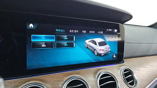 Mercedes-Benz E-Class W213 E250 2021 18