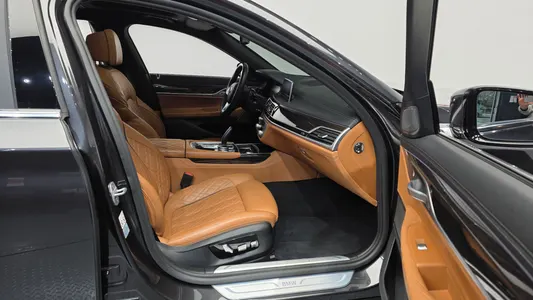 BMW 7 Series (G11) 745Le i 2021 11
