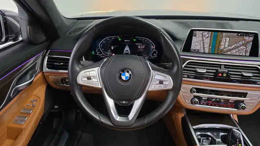 BMW 7 Series (G11) 745Le i 2021 13