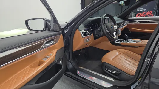 BMW 7 Series (G11) 745Le i 2021 10