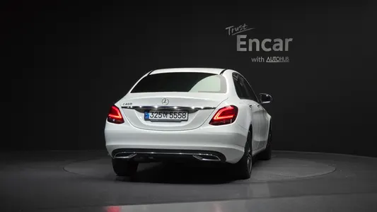 Mercedes-Benz C-Class W205 C200 2020 4