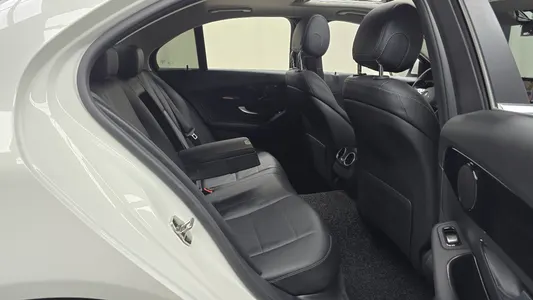 Mercedes-Benz C-Class W205 C200 2020 12