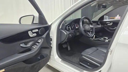 Mercedes-Benz C-Class W205 C200 2020 10