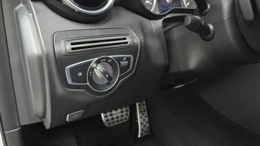 Mercedes-Benz C-Class W205 C200 2020 18