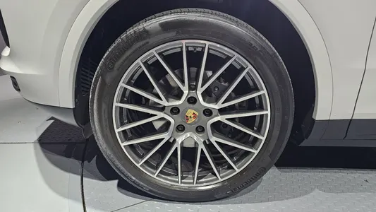 Porsche (PO536) 3.0 2021 5