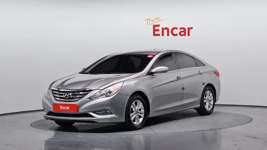 Hyundai YF Y20 2010