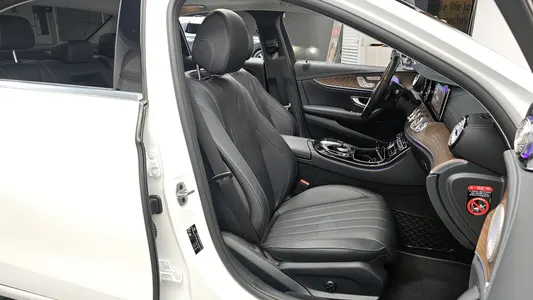 Mercedes-Benz E-Class W213 E220d 4MATIC 2020 12
