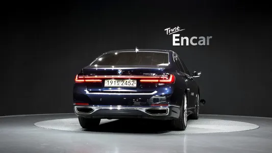 BMW 7 Series (G11) 730d xDrive 2019 4