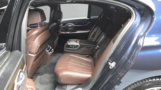 BMW 7 Series (G11) 730d xDrive 2019 26