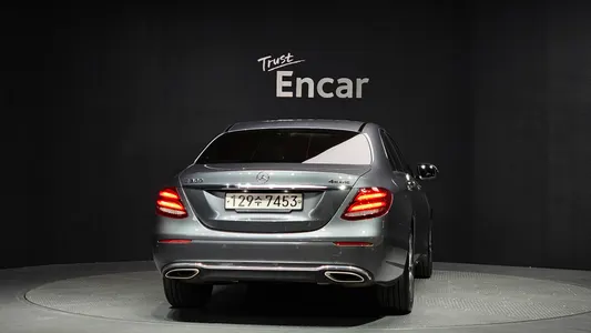 Mercedes-Benz E-Class W213 E300 4MATIC 2019 4
