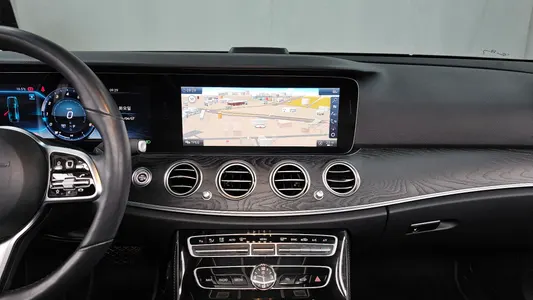 Mercedes-Benz E-Class W213 E300 4MATIC 2019 14