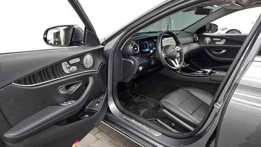 Mercedes-Benz E-Class W213 E300 4MATIC 2019 10