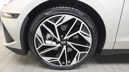 Hyundai Ioniq 6 AWD 2023 5
