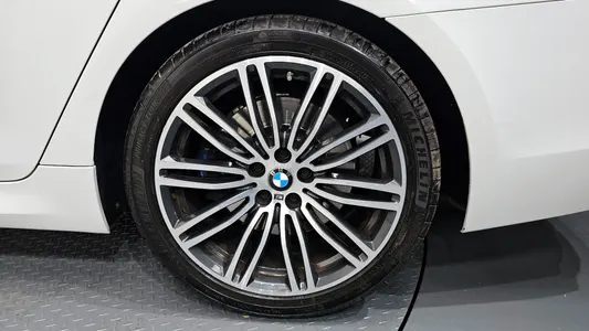 BMW 5 Series (G30) 530i M 2020 21