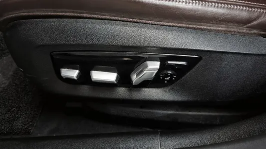 BMW 5 Series (G30) 530i M 2020 31