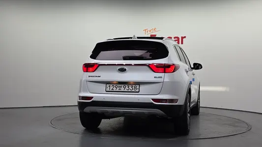 Kia 4 1.7 2WD 2016 4