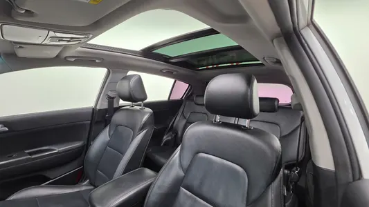 Kia 4 1.7 2WD 2016 11