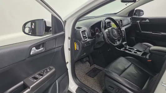 Kia 4 1.7 2WD 2016 12