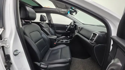 Kia 4 1.7 2WD 2016 10
