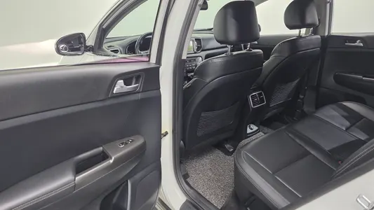 Kia 4 1.7 2WD 2016 17