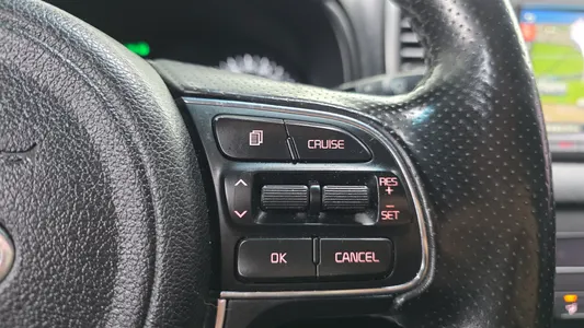 Kia 4 1.7 2WD 2016 30