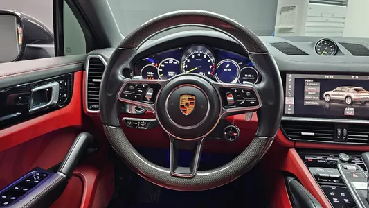 Porsche (PO536) 3.0 E- 2021 13