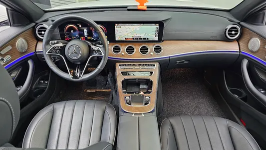 Mercedes-Benz E-Class W213 E300e 4MATIC 2023 7