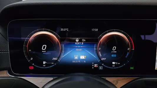 Mercedes-Benz E-Class W213 E300e 4MATIC 2023 8
