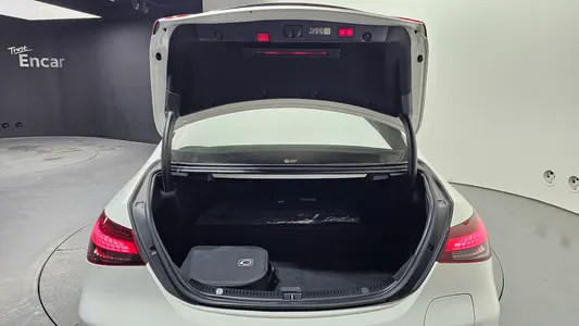 Mercedes-Benz E-Class W213 E300e 4MATIC 2023 20